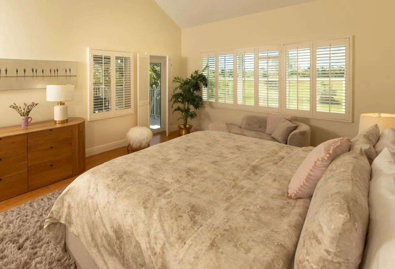Island Luxury Seven Mile Beach West Bay 0*,  Cayman Islands